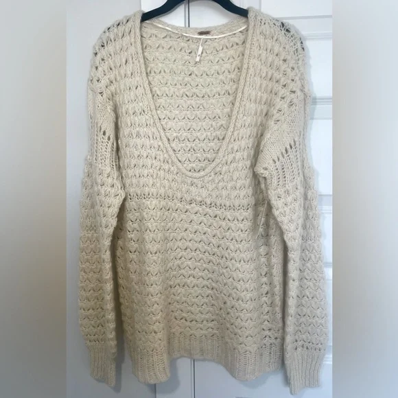 Free People Cream Crashing Waves Pullover Sweater Size Small NWT - Picture 5 of 9